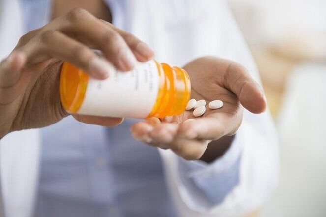 Preventive treatment of acute prostatitis with medications.